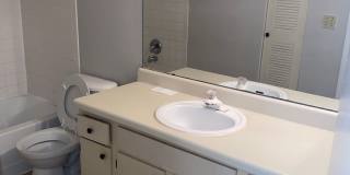 Venetian Place - 1323 Gallery 10