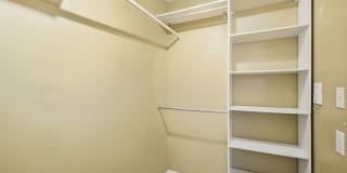 Spacious 2-Bedroom Condo with Sunroom & Resort-Style Amenities! Gallery 19