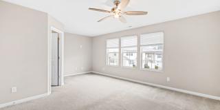 Modern Elegance in Brightleaf: 3-Bedroom Townhouse with Amenities Galore Gallery 23