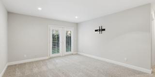 Fully Remodeled 4 Bed + 2.5 Bath Home in Desirable Westlake Hills! Gallery 17