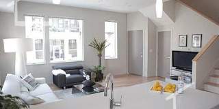 Large 5 bed in Allston Gallery 4