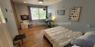 4 Bed/3.5 Bath, 3306 Sqft - 10074 E Lake Dr. Gallery 29