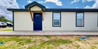 Stylish 3-Bedroom Duplex in Lubbock, TX Gallery 1