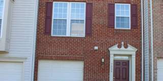 Spacious 3 Bedroom Townhome Gallery 1