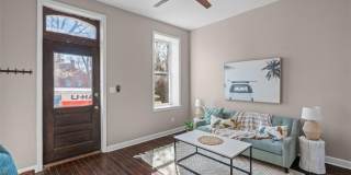 2253 Indiana Avenue Gallery 6