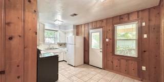 Charming Three Bedroom Home in a Highly Desirable Neighborhood Gallery 6