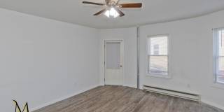 44-46 Ames St Gallery 13
