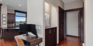 Top Floor Condo for rent! Gallery 8