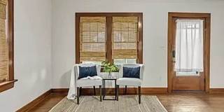 2-Bedroom 2-Bath 1930's Tudor Close to Paseo District Gallery 5