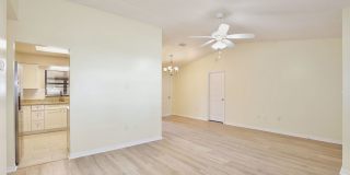 Gorgeous 3/2 Home with a 2 Car Garage Located in Well Maintained Cul-de-sac - Leesburg Gallery 5