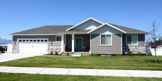 New Upscale Smithfield Home for Rent with Resort Style Amenities! Gallery 1