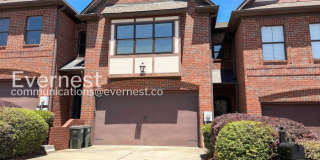 656 Flag Circle Gallery 1
