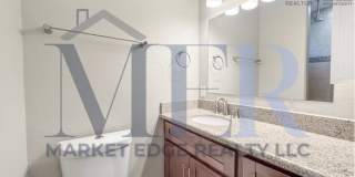 1003 West Howe Street Gallery 21