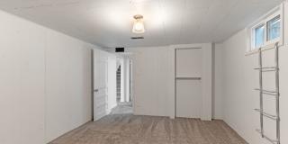 2625 Gunnison Street Gallery 21