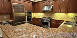 Beautiful Pavilions Condo! Gallery 8