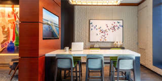 IO Piazza by Windsor Gallery 20