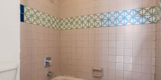 UNFURNISHED Inviting Studio Apartment in the Heart of Downtown Gallery 48