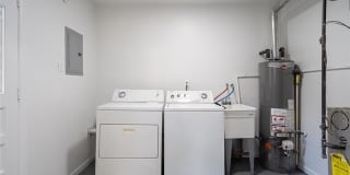 8095 Syracuse Street Gallery 17