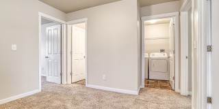 3 Bedroom/2.5 Bath With Fenced Backyard, W/D Included, and AC! 3 Bedroom/2.5 Bath With Fenced Backyard, W/D Included, and AC! Gallery 16