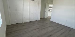 723 Ivan Avenue S unit: 723 Gallery 27