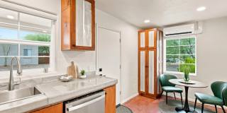 2542 East Seneca Street Gallery 31