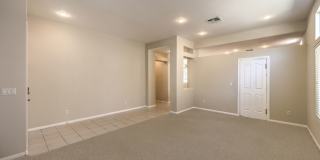 single story / 3 car garage / 3 bedrooms / 3 baths Gallery 4