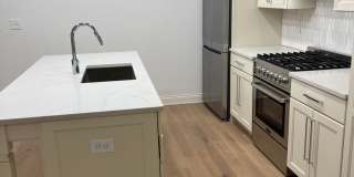 692 N High Street Gallery 10