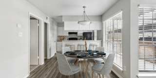 Vintage at 18th Street Gallery 27