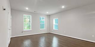 Modern Living At Editors Park | 3BRs 2.5BAs Gallery 21