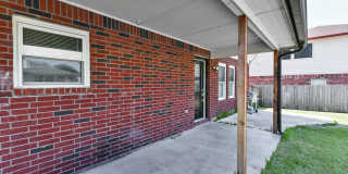 2-Story 3 Bedroom, 3 Bathroom Home with Solar Panels!!! Gallery 36
