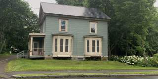 537 Main St Gallery 1