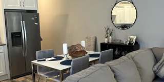 Beautifully Renovated Two Bedroom Highlands Home Gallery 14