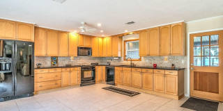 6770 East Bay Boulevard Gallery 10
