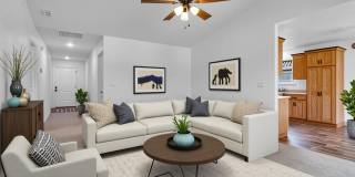 3 bedroom 2 bath 2 Car Garage with fenced yard  for rent, Hollister, MO Gallery 1