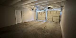 WALK TO FSU Stadium! 2/2.5 w/ Walk-In Closets, Lake View, W/D, & 2 Car Garage! $1475/month Available August 1st! Gallery 17