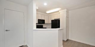 Elan Riverwalk Gallery 38