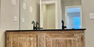 Updated 3 Bed, 2 Bath Cottage in Heart of Lockeland Springs w/ 1 Car Garage Gallery 11
