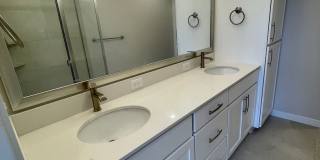 Like-New Beardslee Townhouse... Gallery 29