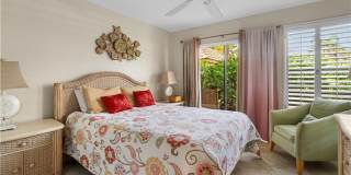 ***LUGANO AT PELICAN BAY*** BEAUTIFUL FIRST FLOOR CONDO***SEASONAL FURNISHED RENTAL*** Gallery 18