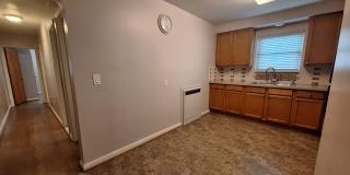 Charming 2 bedroom duplex perfectly located in Rochester Gallery 7