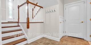 364 Prospect St Gallery 13