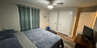 PETS CONDITIONAL + FURNISHED OPTION - Cute Sleepy Hollow Flats-Style Condo! Gallery 8