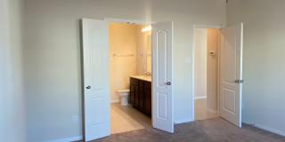 4 BEDROOM, SHORT TERM LEASE AVAILABLE Gallery 26