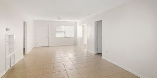 Venice Gardens Annual Home for Rent Gallery 4
