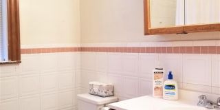 Charming 3 Bedroom Gallery 4