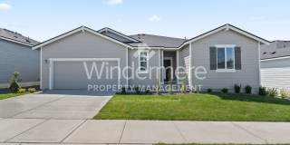 **September** New 3-Bedroom Home In Eagle Ridge Gallery 1