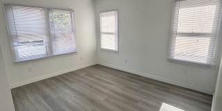 1956 1/2 Park Grove Ave Gallery 10