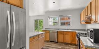 528 Lake Court Gallery 13