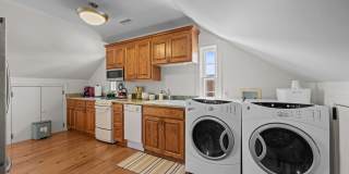 111 Pollock St Gallery 11