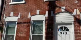 921 N PINE Street Gallery 1